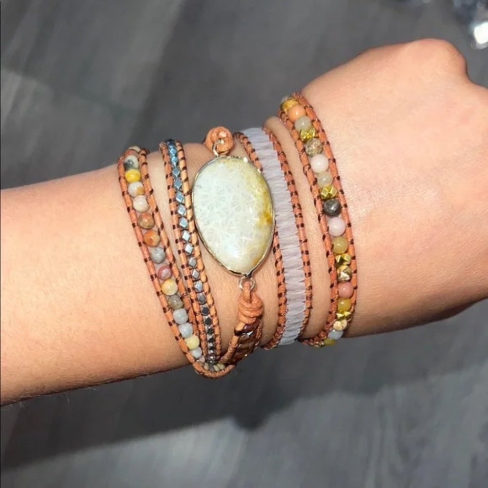 “Sand dollar” wrap bracelet Questions pls ask One size